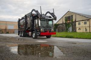 2017 Mack TerraPro LE 6x4 Heil Refuse Truck